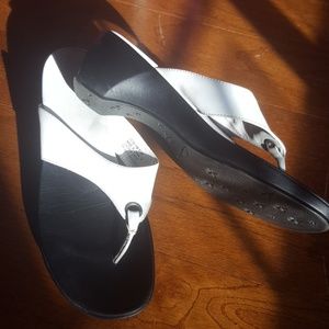 NWOT Clarks Sandals